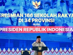 Panglima TNI Dampingi Presiden Prabowo Resmikan 166 Sekolah Rakyat