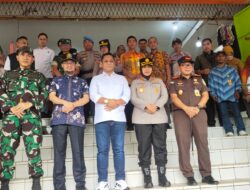 Sambangi Pasar Danramil 01/Tambun Dampingi Dandim dan Plt Bupati Bekasi Sidak Harga Sembako di Pasar Tambun