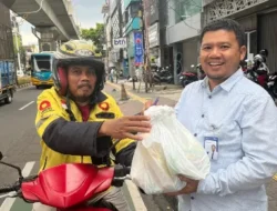 Ramadan Penuh Berkah, BRI BO Panglima Polim Tebar Sembako Jum’at Berkah untuk Warga