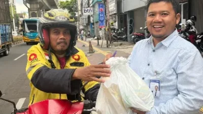 Ramadan Penuh Berkah, BRI BO Panglima Polim Tebar Sembako Jum’at Berkah untuk Warga