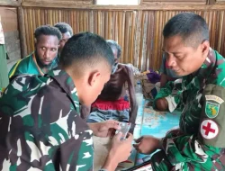 Tim Kesehatan Satgas TMMD Gerak Cepat Layani Warga Yang Sakit