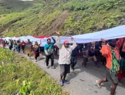 Peringatan Hari Lahir Pancasila, 800 Warga Puncak Jaya Kirab Bendera 50 Meter