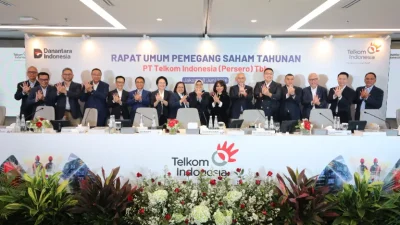 Jajaran Direksi Telkom hasil keputusan RUPS Tahunan Tahun Buku 2025, di Jakarta, Senin (8/6).