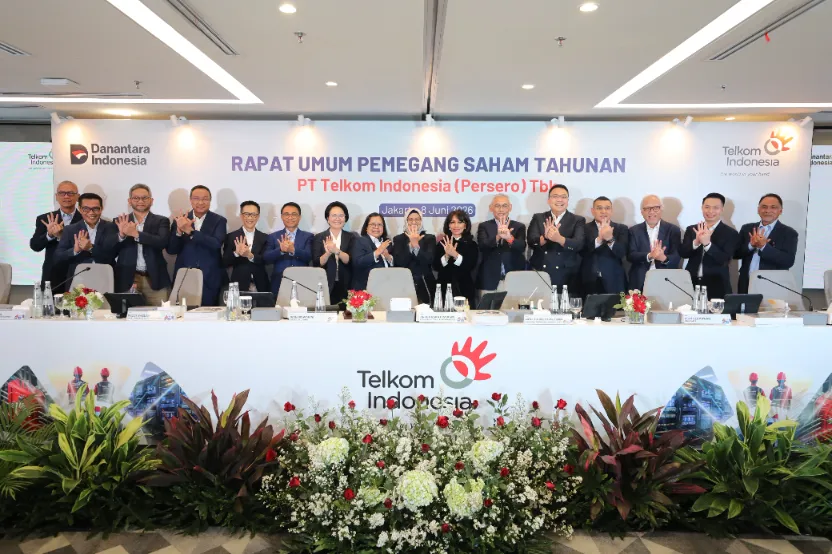 Jajaran Direksi Telkom hasil keputusan RUPS Tahunan Tahun Buku 2025, di Jakarta, Senin (8/6).
