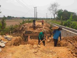 Membangun Desa untuk Rakyat, Jembatan Beton Dibangun Kodim 0509 di Cibarusah Lanjutkan Progam Asta Cita Presiden Prabowo